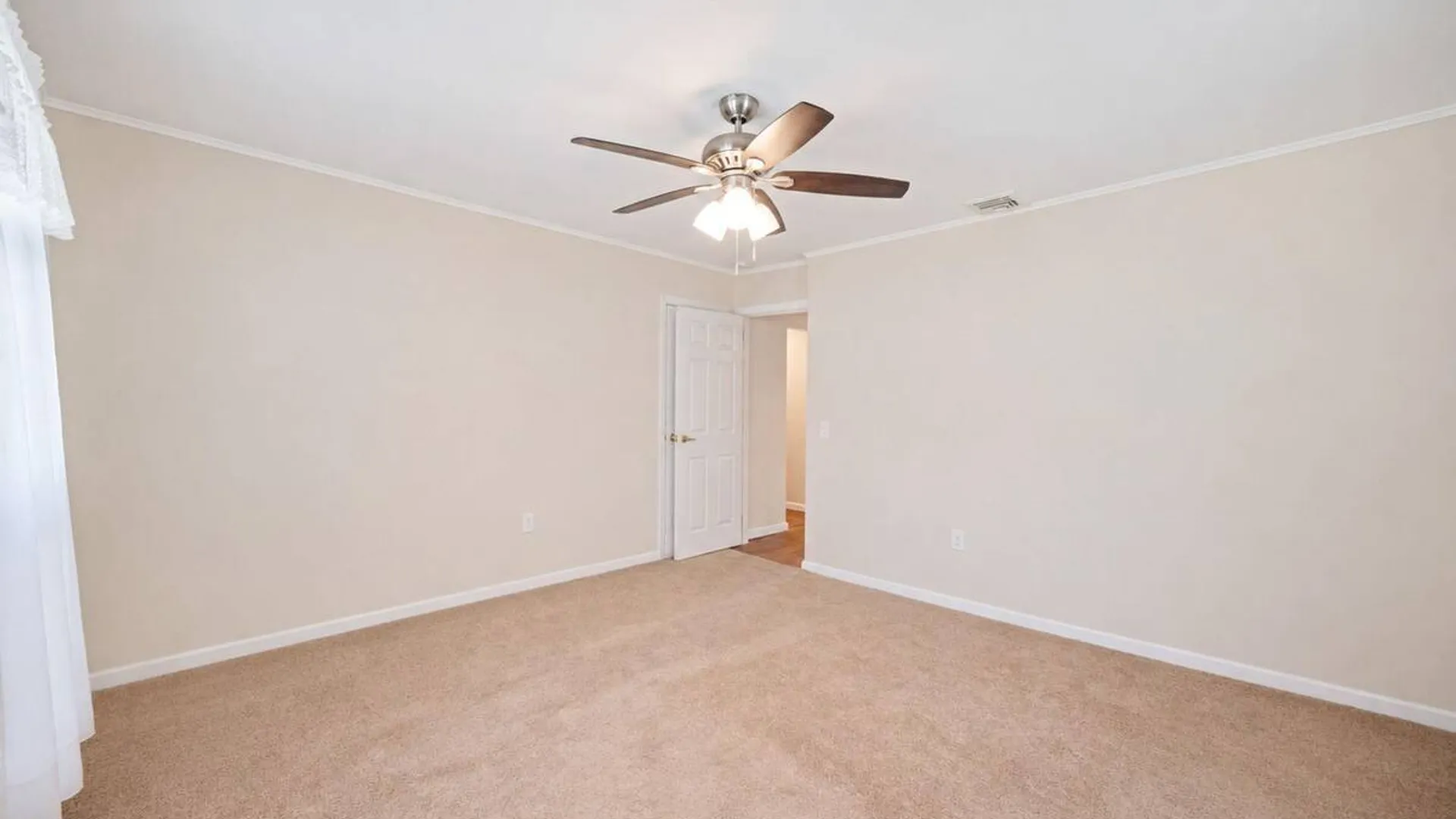 Property at 398 Clocks Boulevard, Massapequa, NY 11758 32