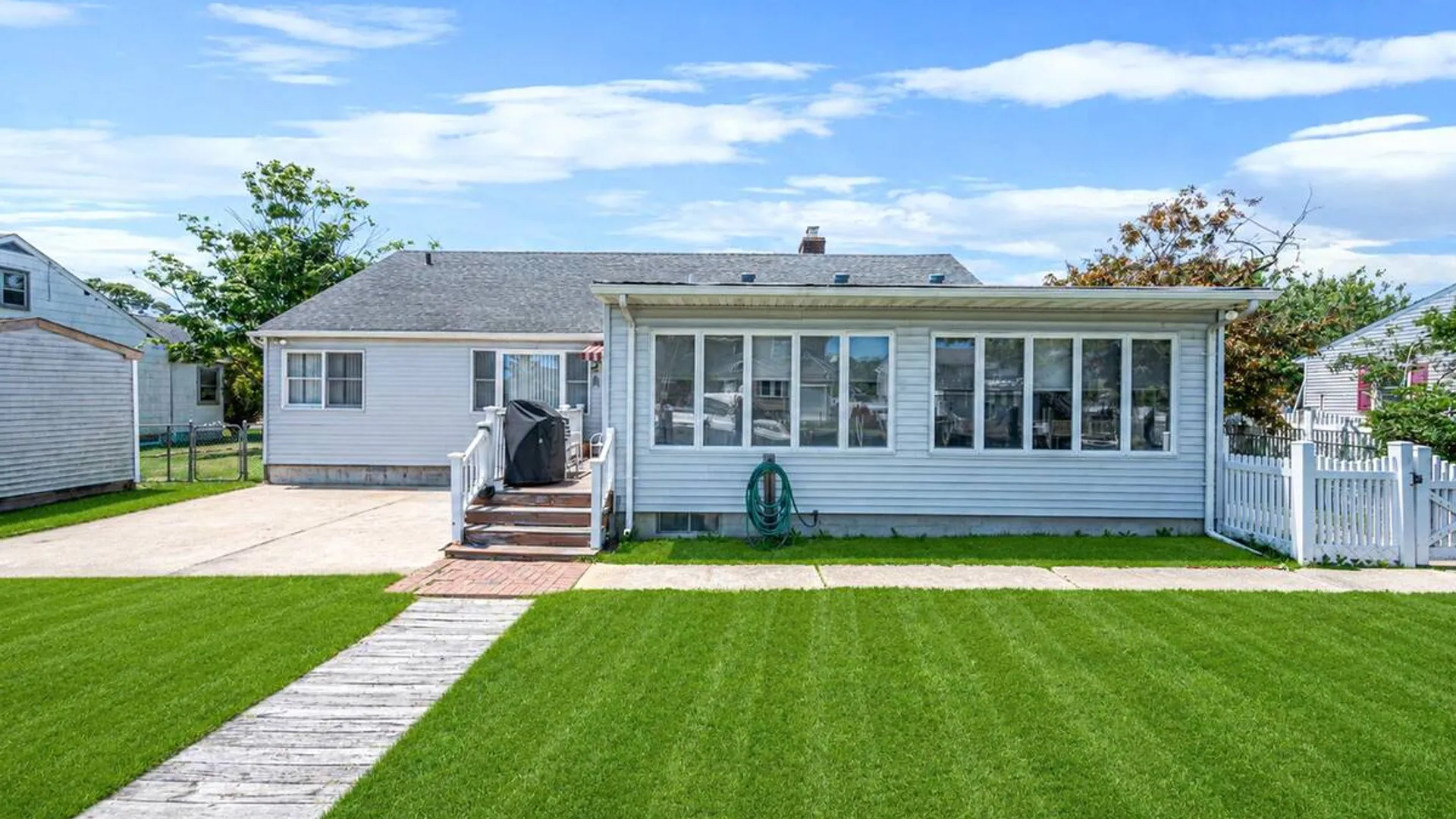 Property at 398 Clocks Boulevard, Massapequa, NY 11758 6