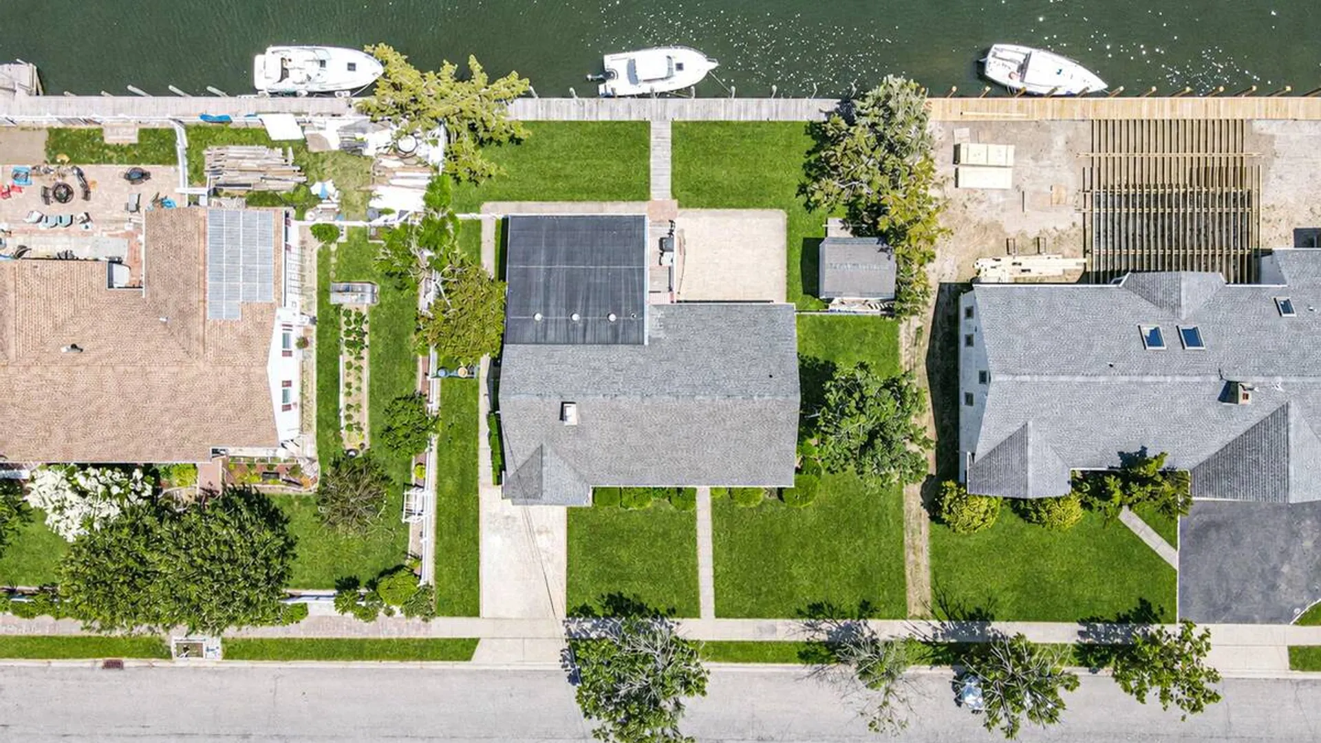 Property at 398 Clocks Boulevard, Massapequa, NY 11758 10