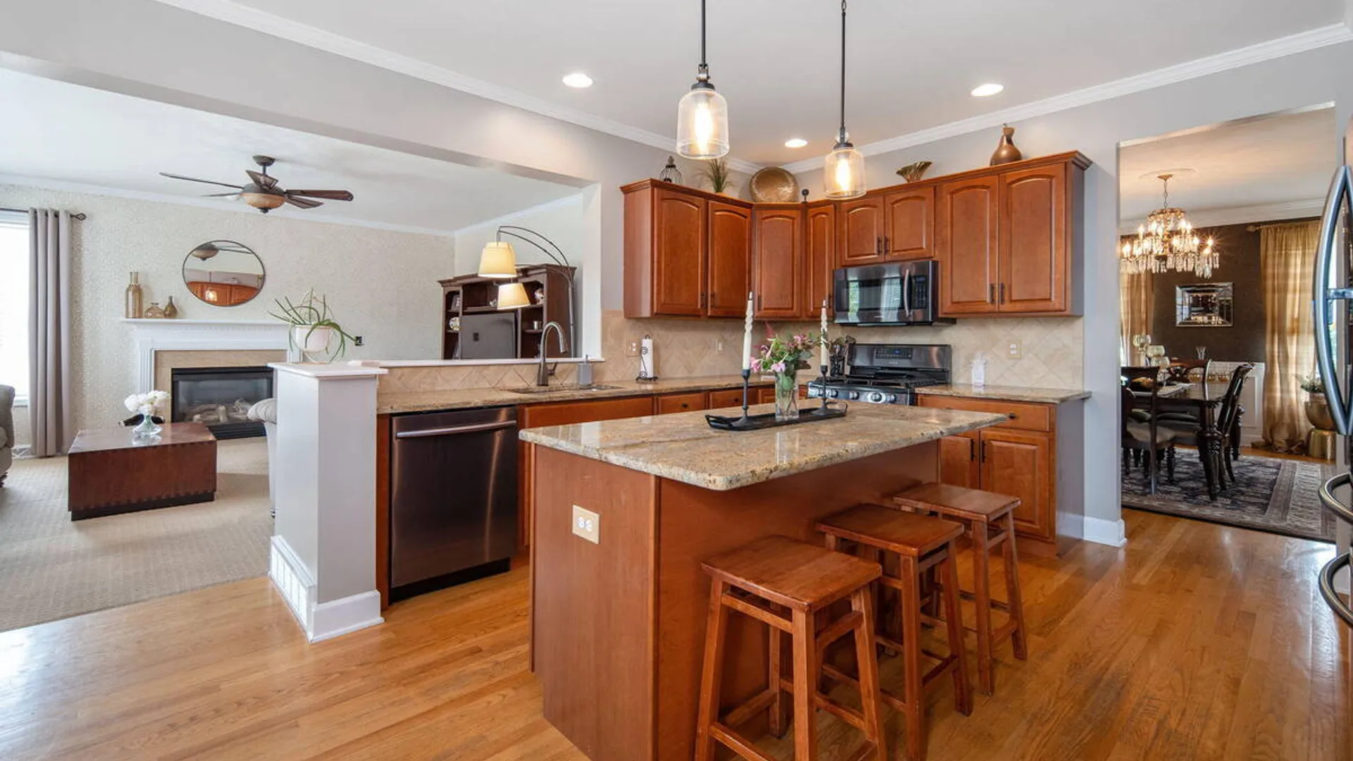 Property at 37 Farmview Lane, Halfmoon, NY 12188 13