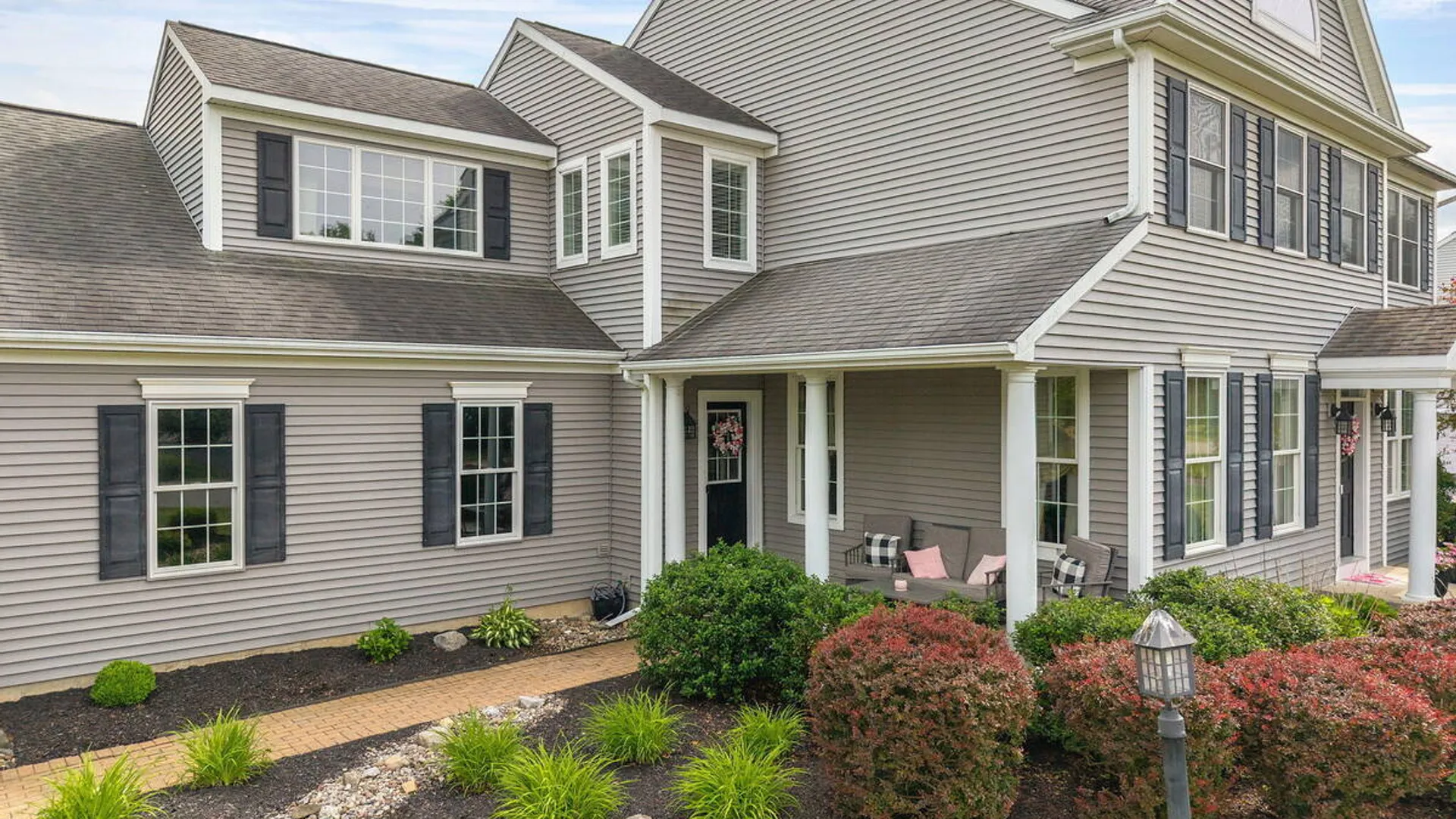 Property at 37 Farmview Lane, Halfmoon, NY 12188 3