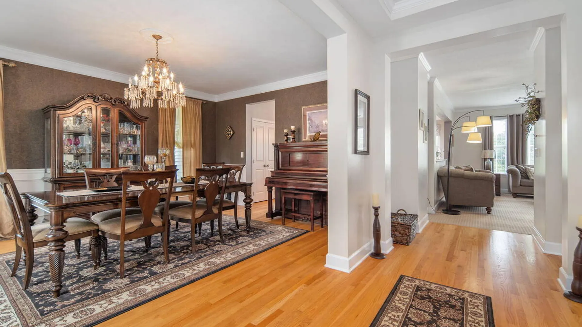 Property at 37 Farmview Lane, Halfmoon, NY 12188 8