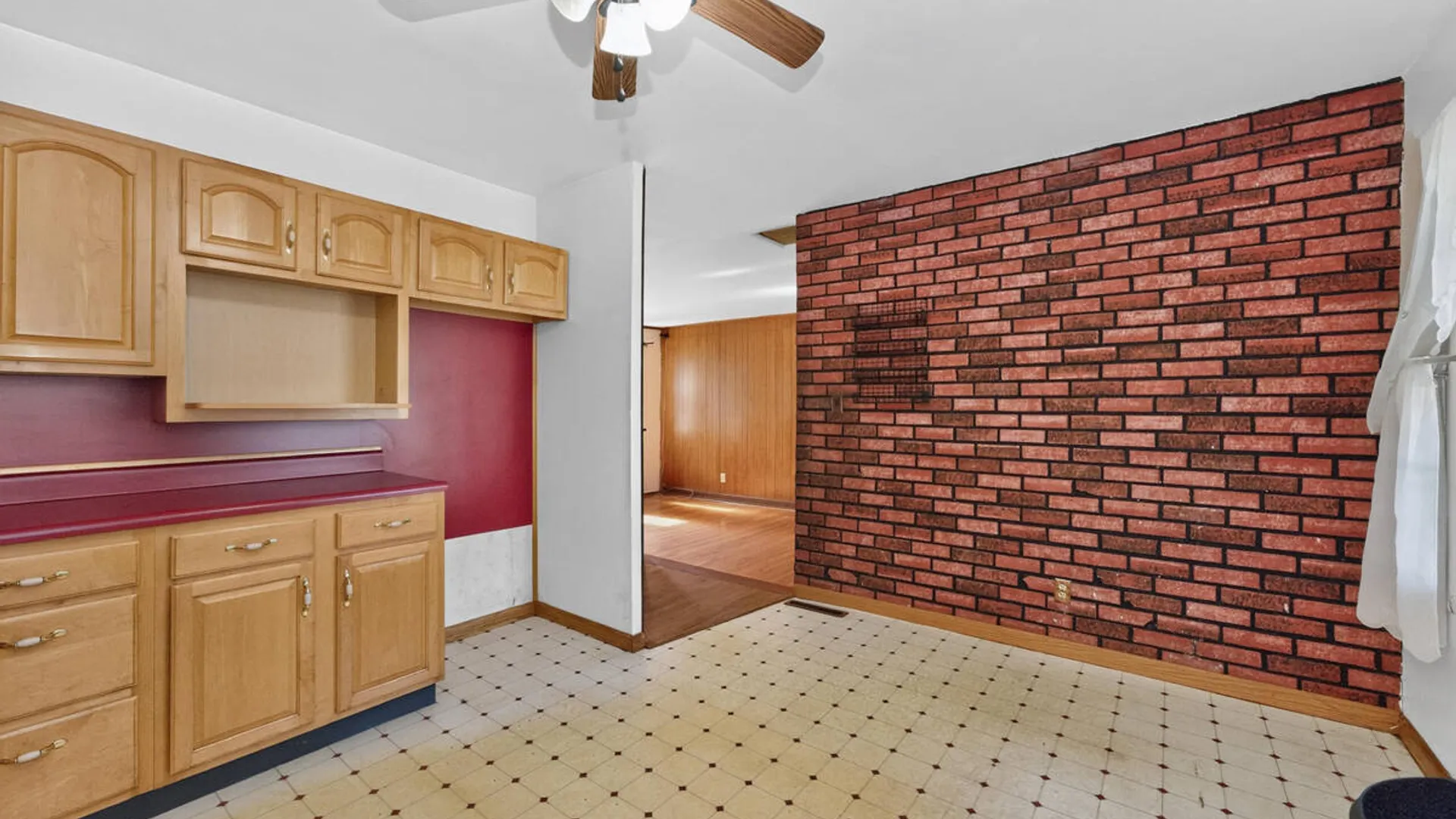 Property at 22 Mildred Lane, Colonie, NY 12110 14
