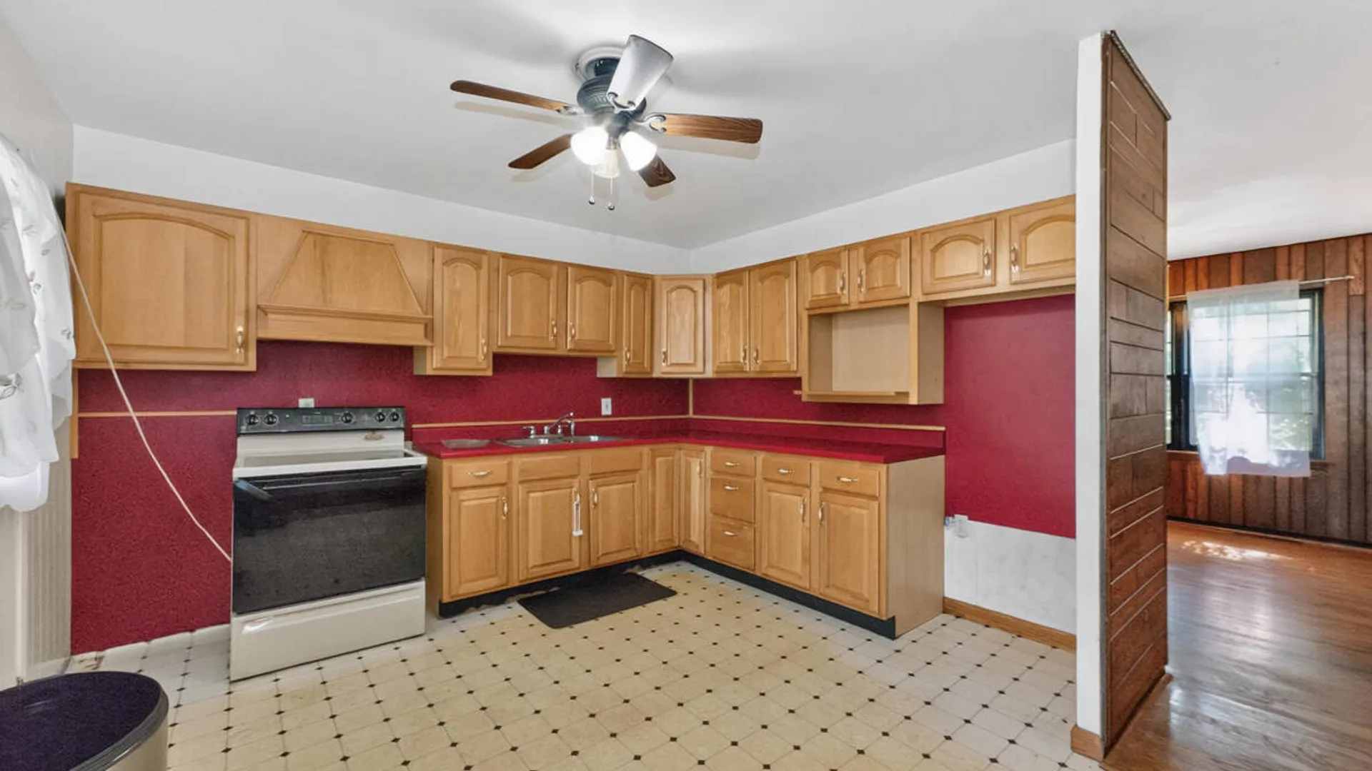 Property at 22 Mildred Lane, Colonie, NY 12110 15