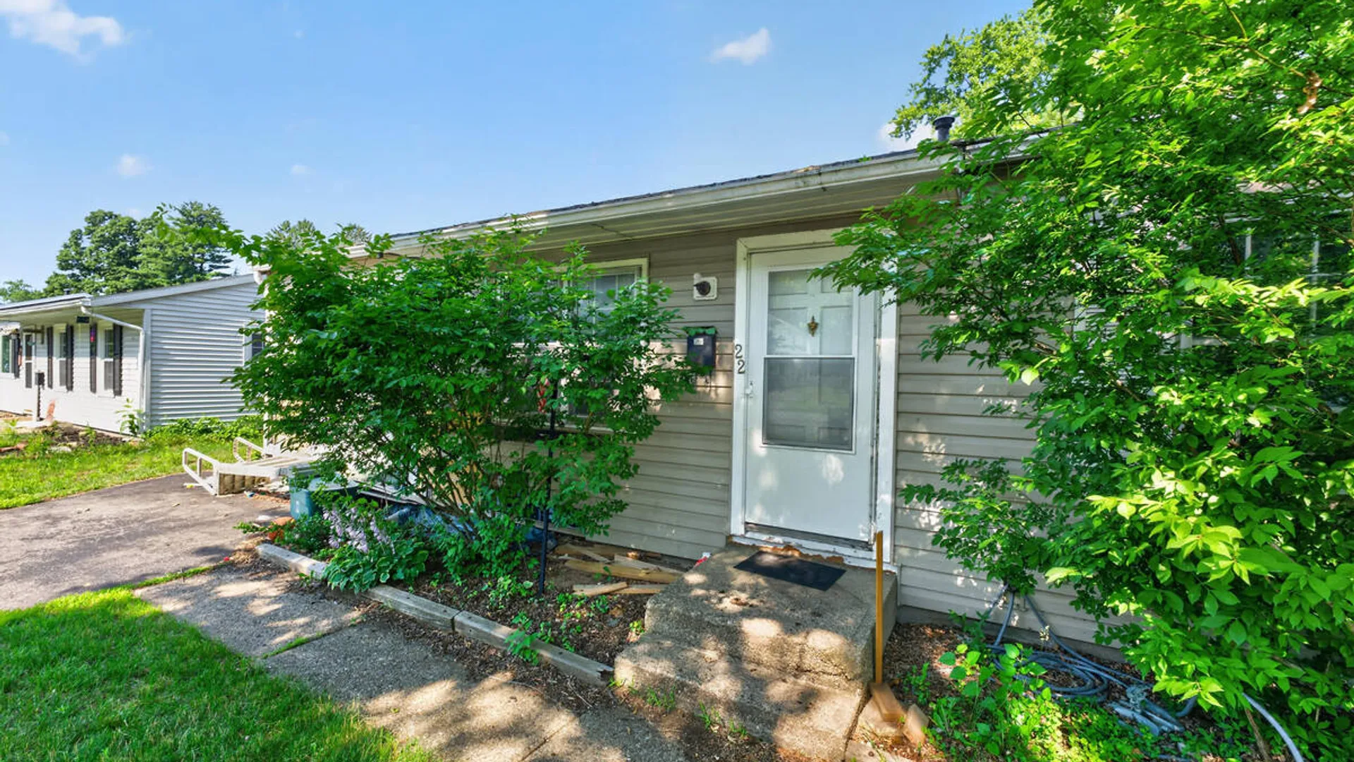 Property at 22 Mildred Lane, Colonie, NY 12110 5