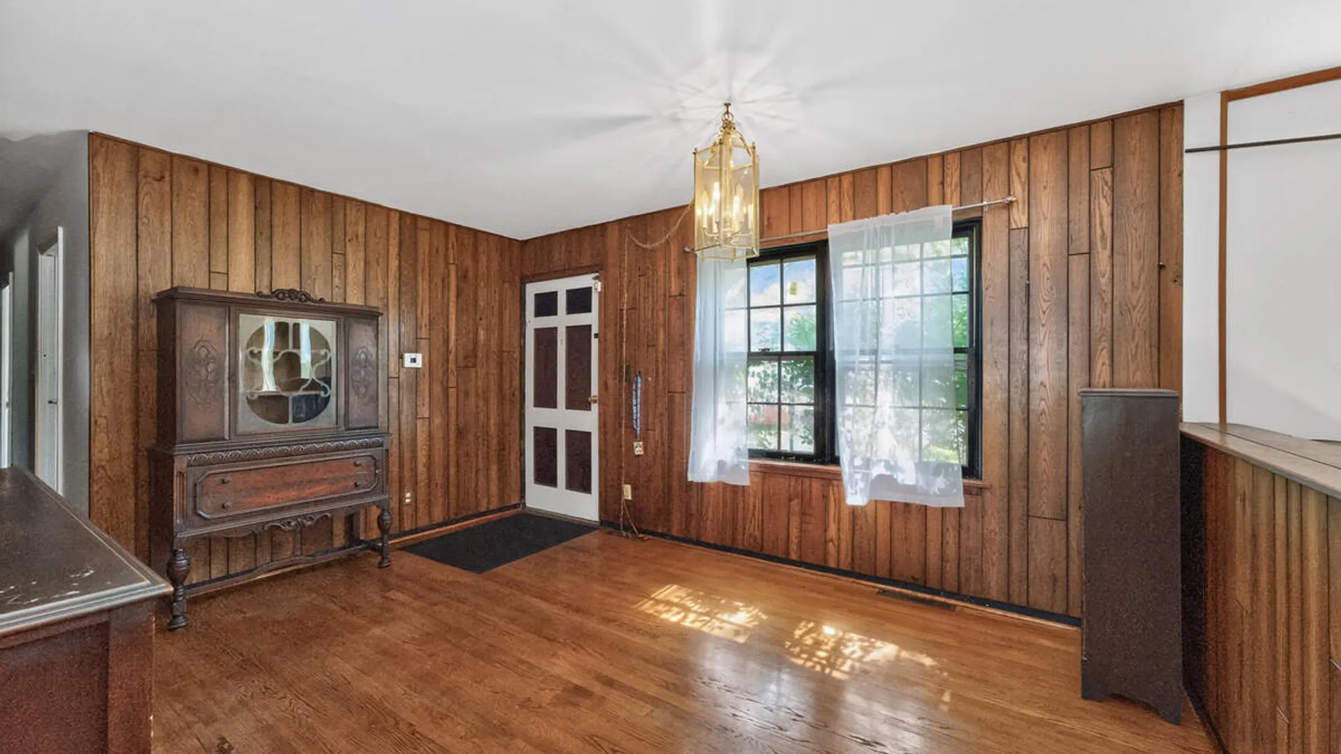 Property at 22 Mildred Lane, Colonie, NY 12110 6