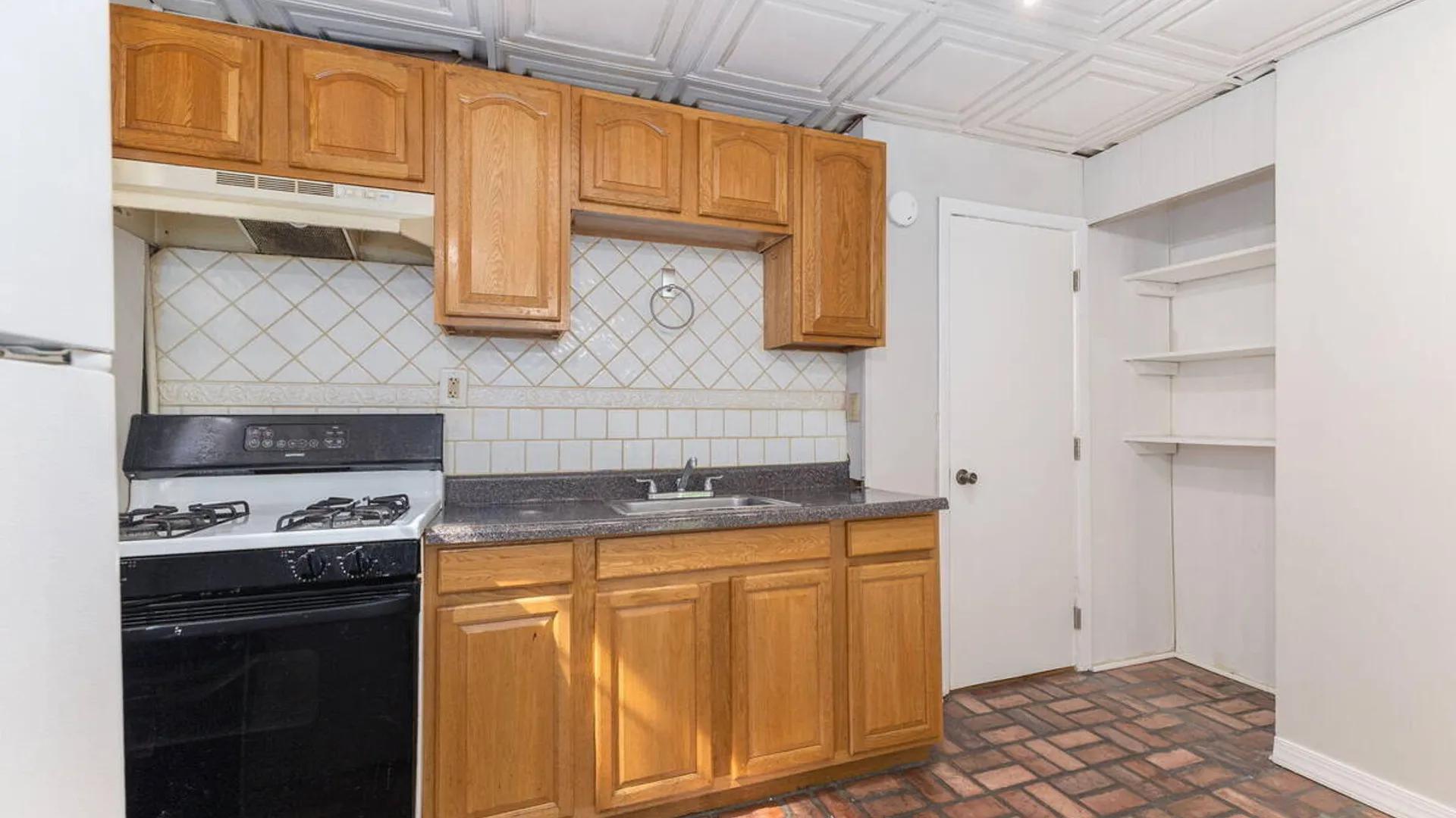 Property at 134 Front Street, Schenectady, NY 12305 9