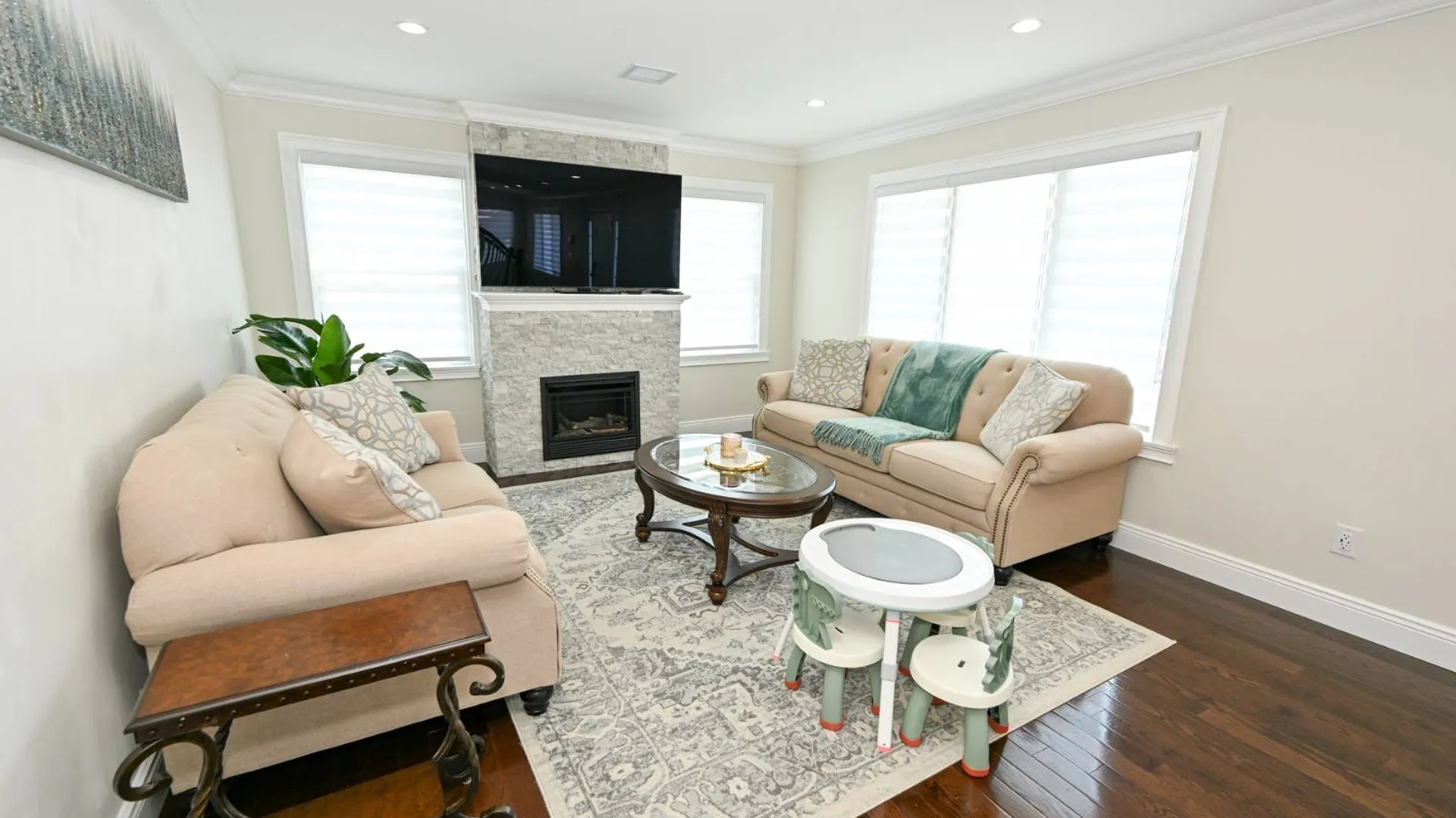 Property at 816 Gehrig Avenue, Franklin Square, NY 11010 22