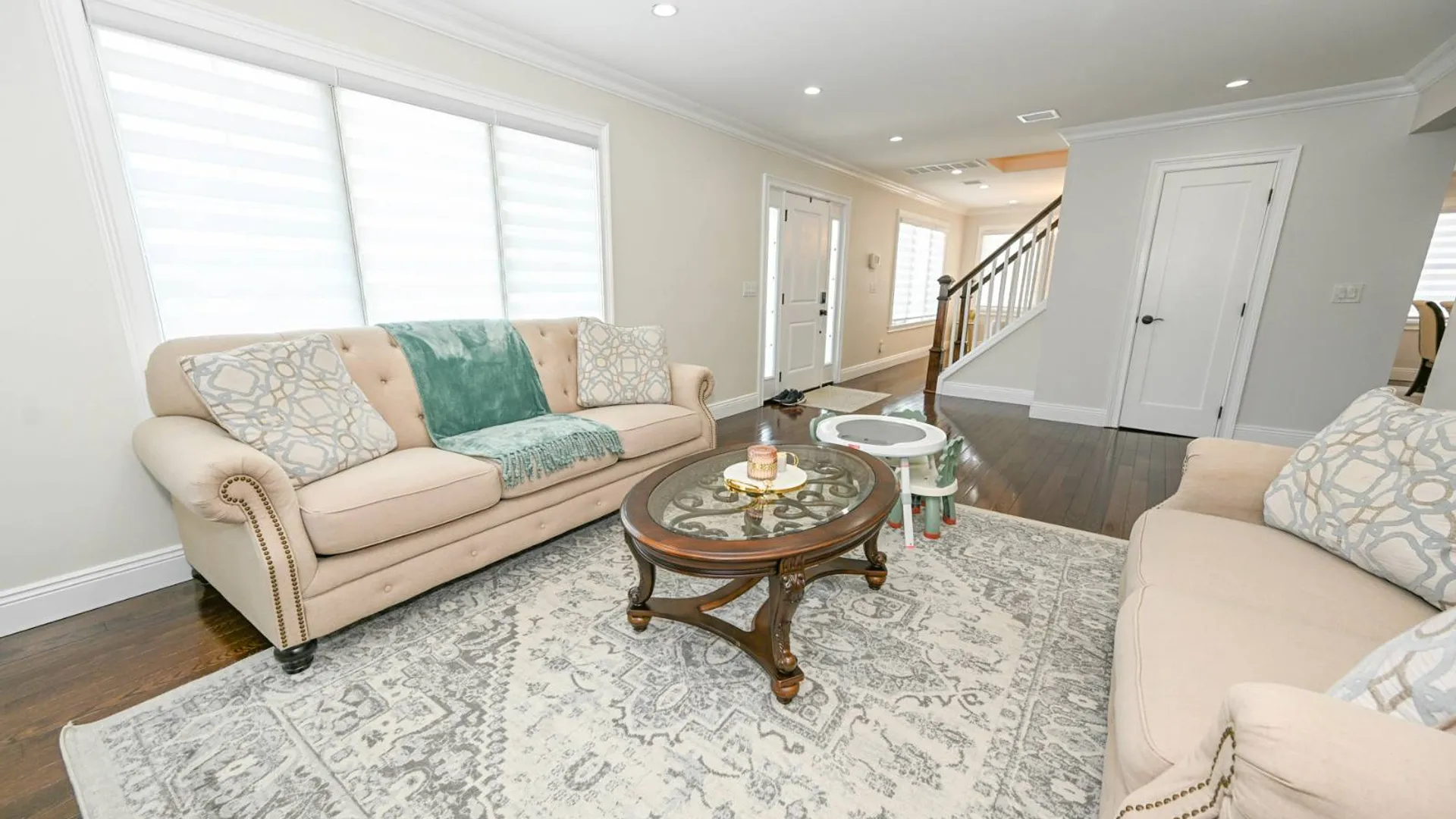 Property at 816 Gehrig Avenue, Franklin Square, NY 11010 23