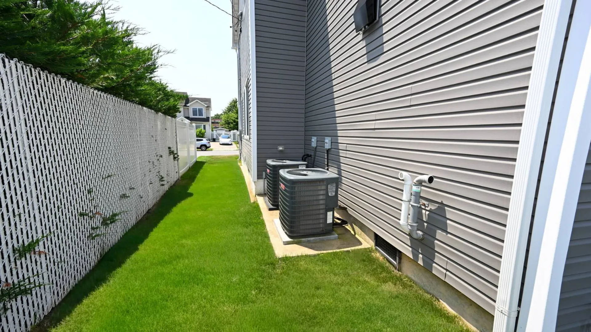 Property at 816 Gehrig Avenue, Franklin Square, NY 11010 40