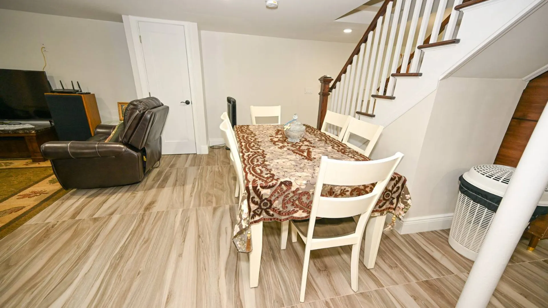 Property at 816 Gehrig Avenue, Franklin Square, NY 11010 52