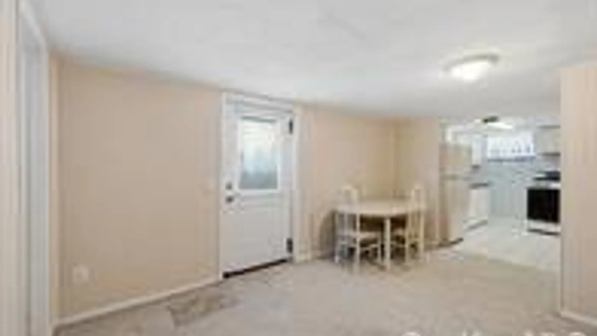 Property at 33 Wilshire Drive, North Babylon, NY 11703 35