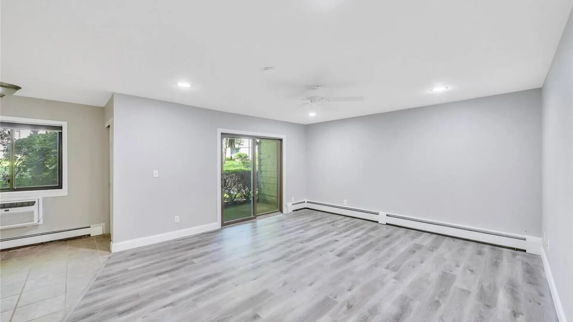 Property at 31 Richmond Boulevard, Ronkonkoma, NY 11779 14