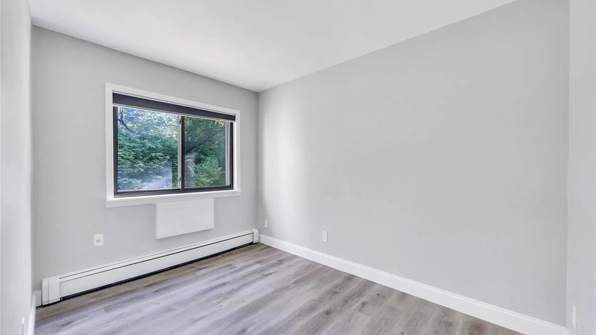 Property at 31 Richmond Boulevard, Ronkonkoma, NY 11779 18