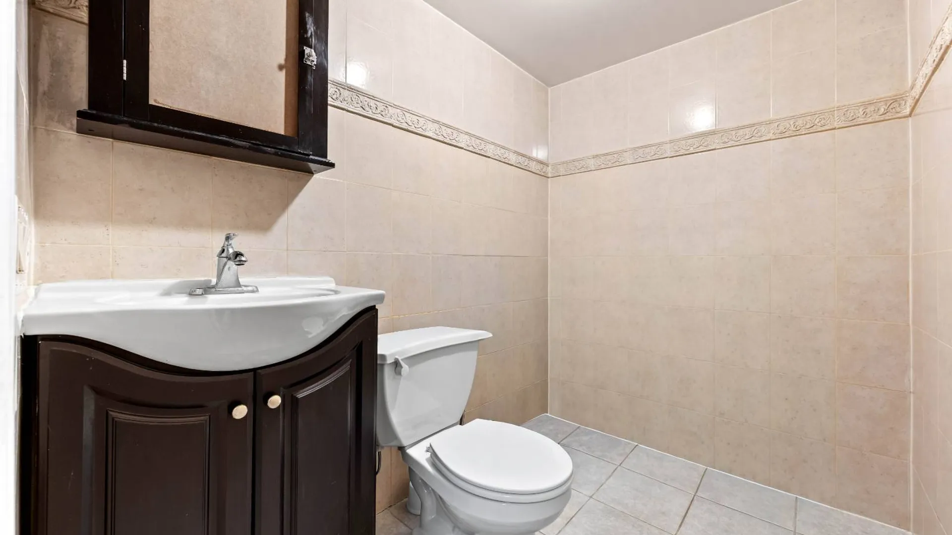 Property at 235 Avenue Z, Brooklyn, NY 11214 12