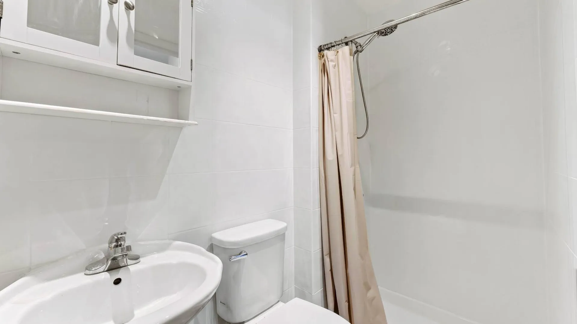 Property at 235 Avenue Z, Brooklyn, NY 11214 6