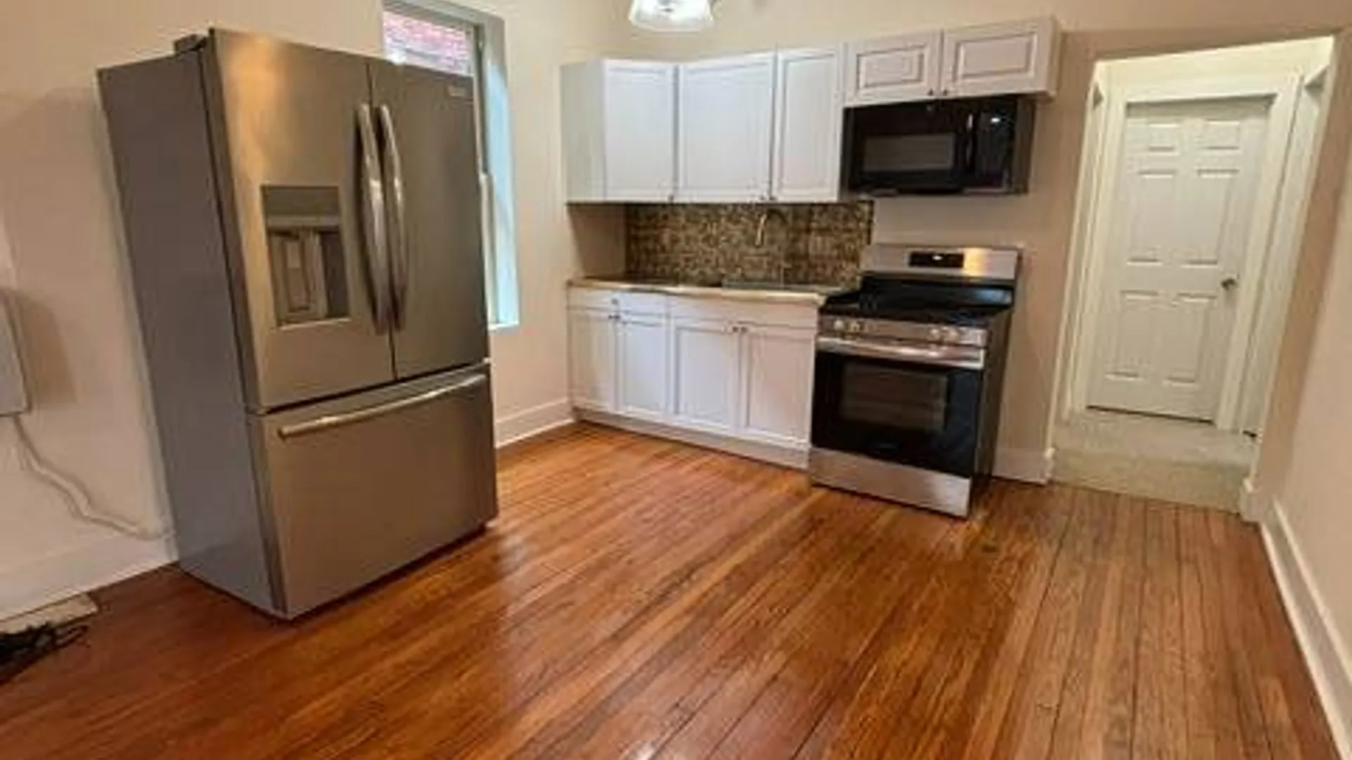 Property at 762 Eastern Ave, Schenectady, NY 12308 5
