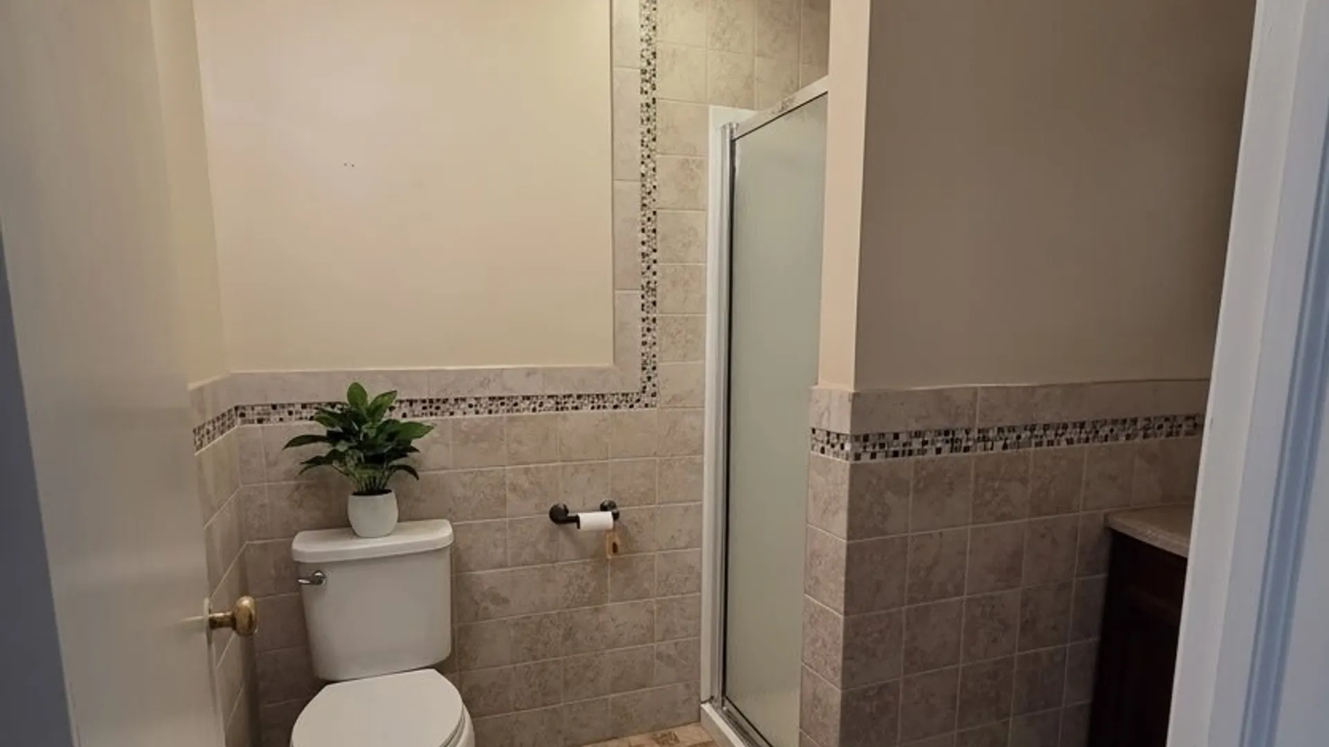 Property at 10 Washington Ave, Schenectady, NY 12305 5