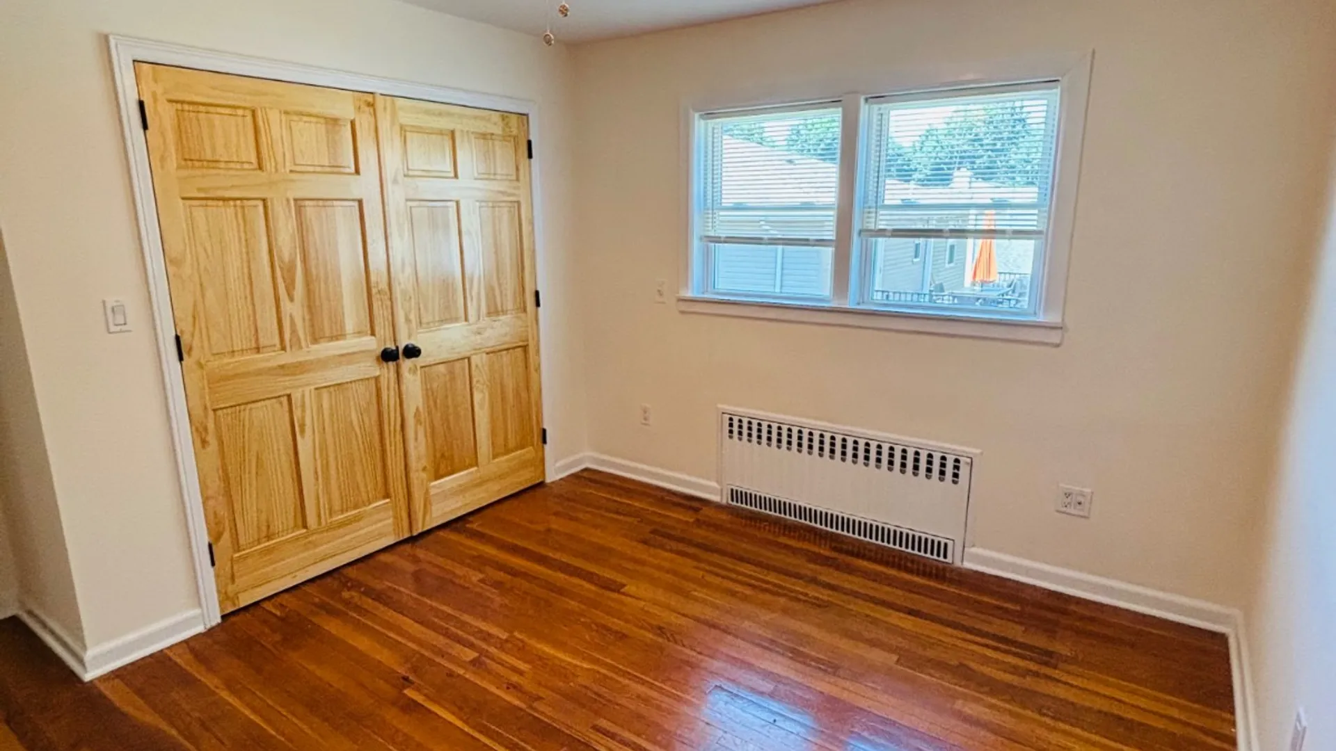 Property at 75 Elm Av, Glen Cove, NY 11542 10