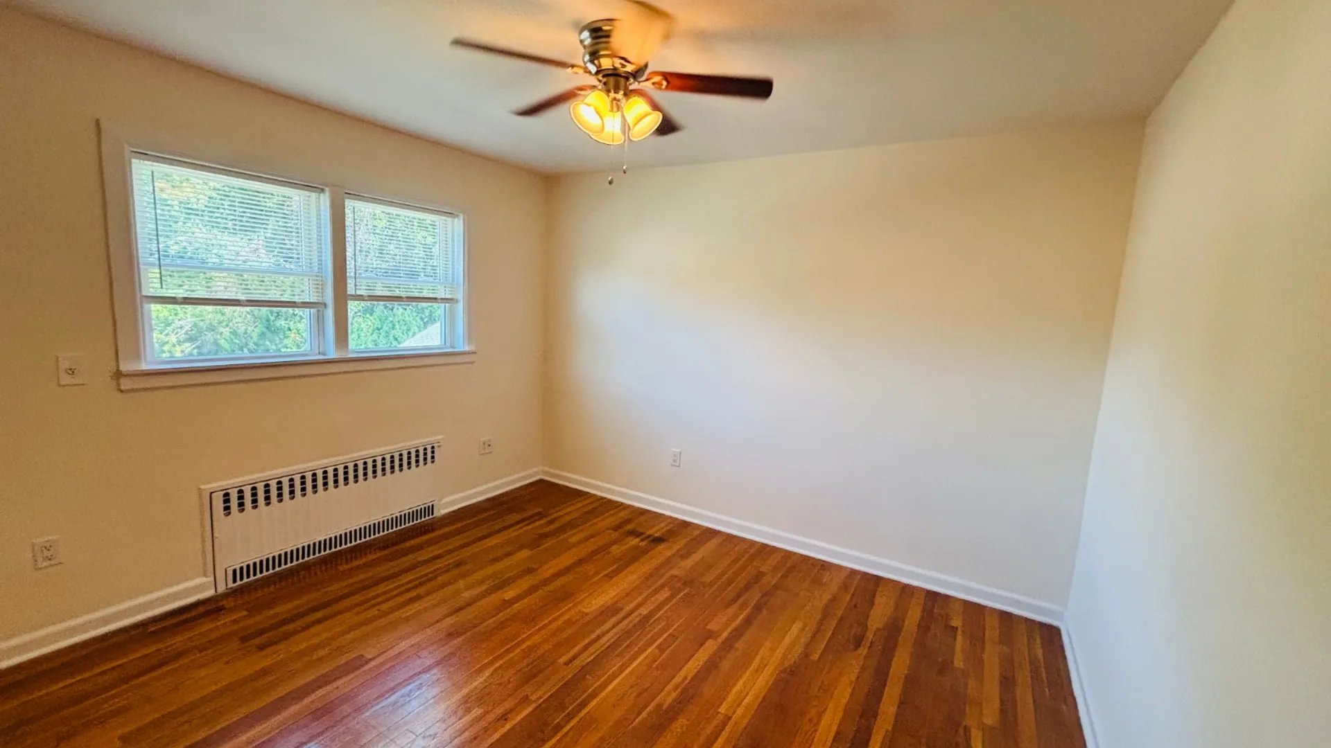 Property at 75 Elm Av, Glen Cove, NY 11542 9