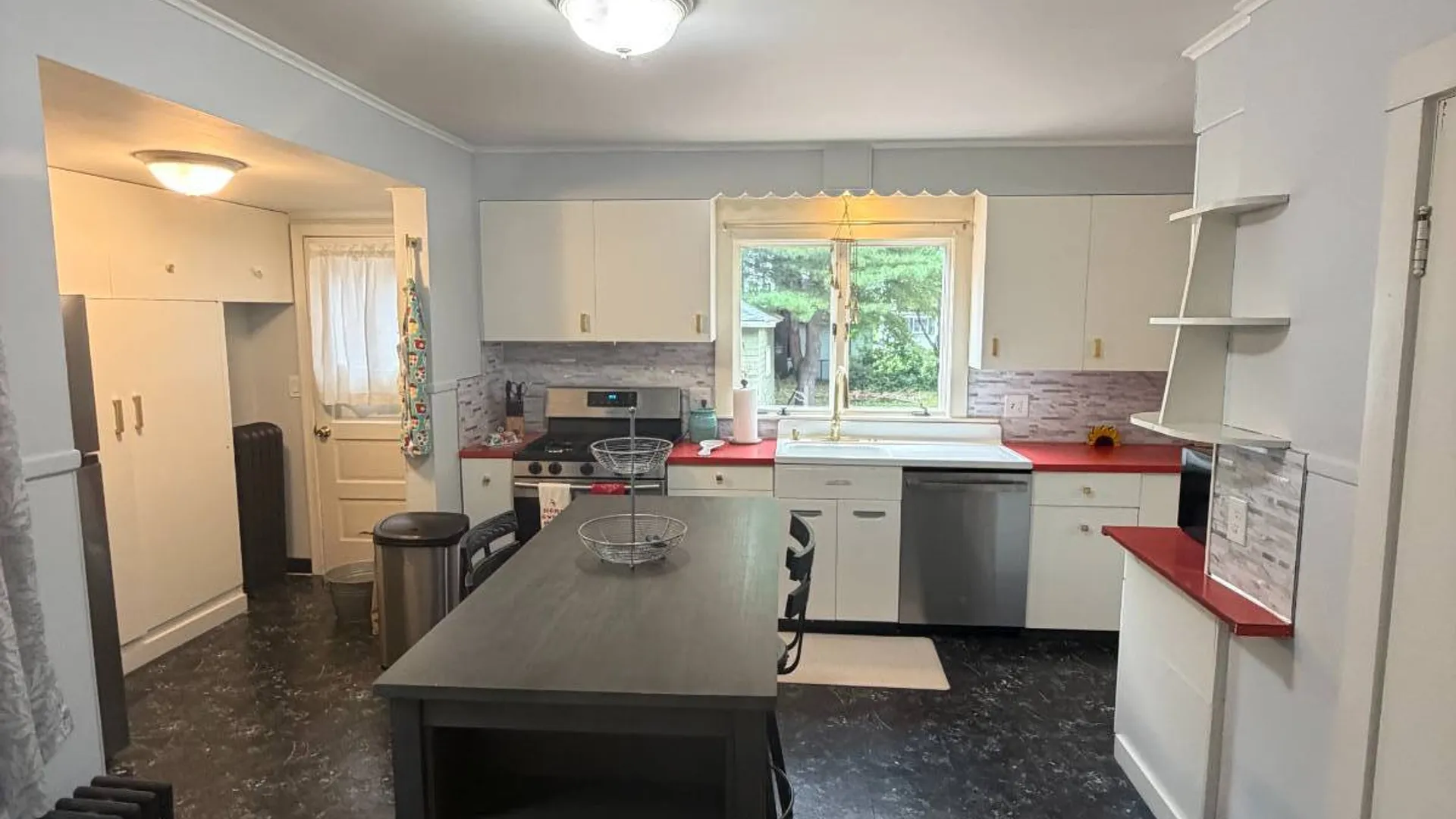 Property at 141 Prospect Ave, Gloversville, NY 12078 19