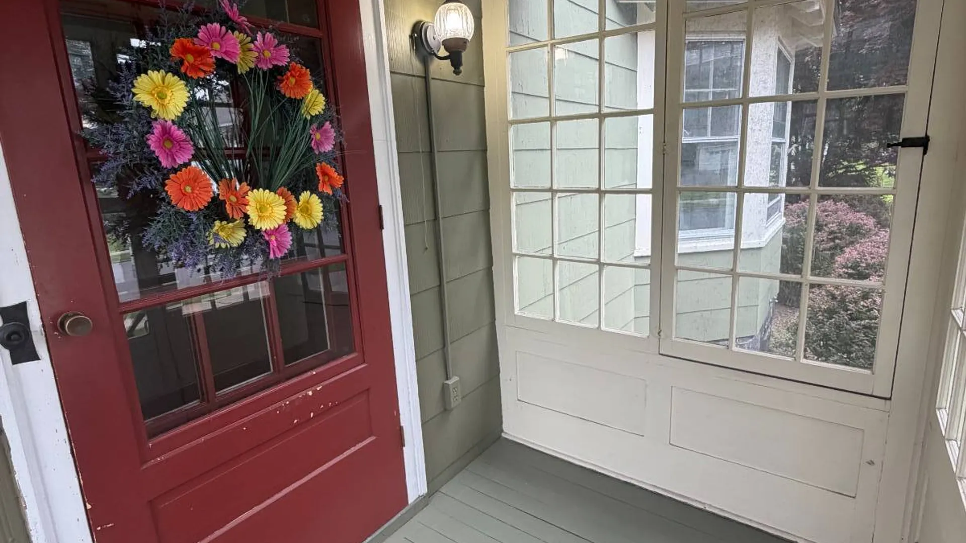 Property at 141 Prospect Ave, Gloversville, NY 12078 3