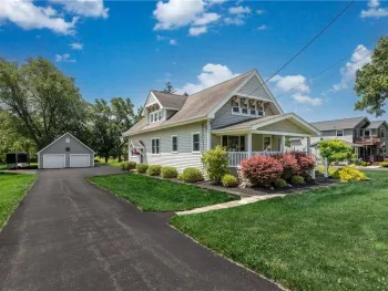 Property at 4367 Clinton St, Buffalo, NY 14224