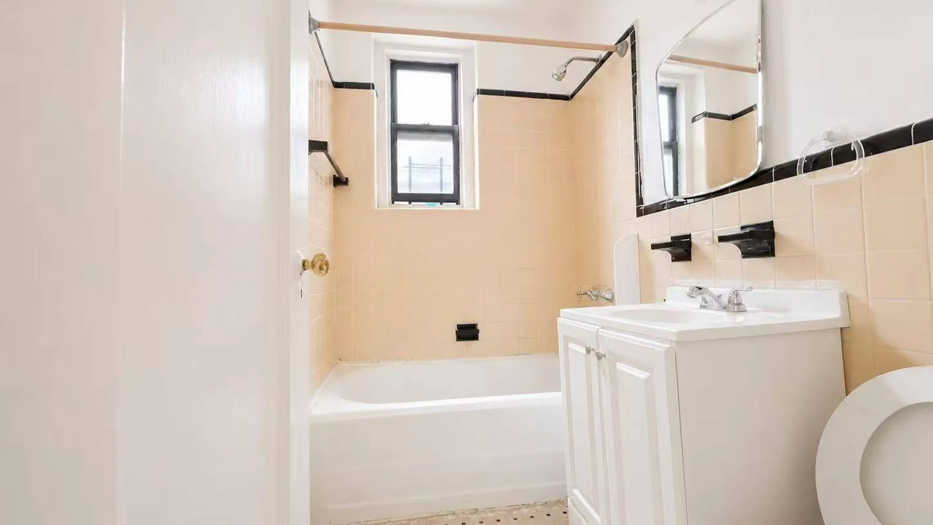 Property at 33-38 Parsons Blvd, Flushing, NY 11354 6