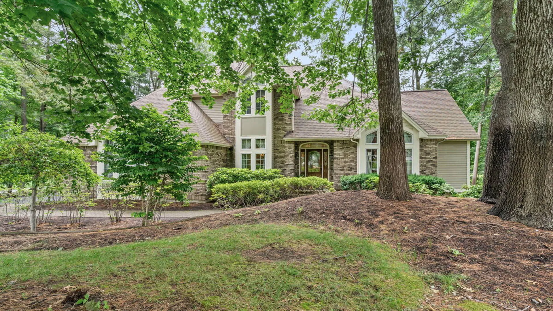 Property at 31 Sweetbriar Drive, Wilton, NY 12831 2