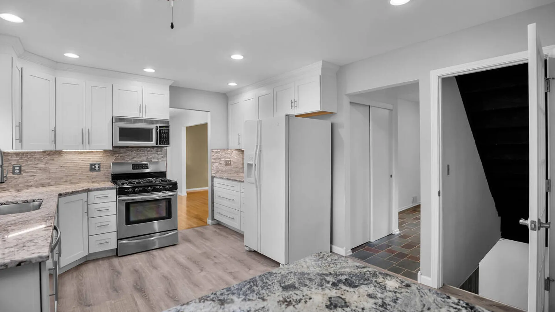 Property at 846 Northumberland Drive, Niskayuna, NY 12309 15