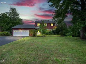 Property at 846 Northumberland Drive, Niskayuna, NY 12309