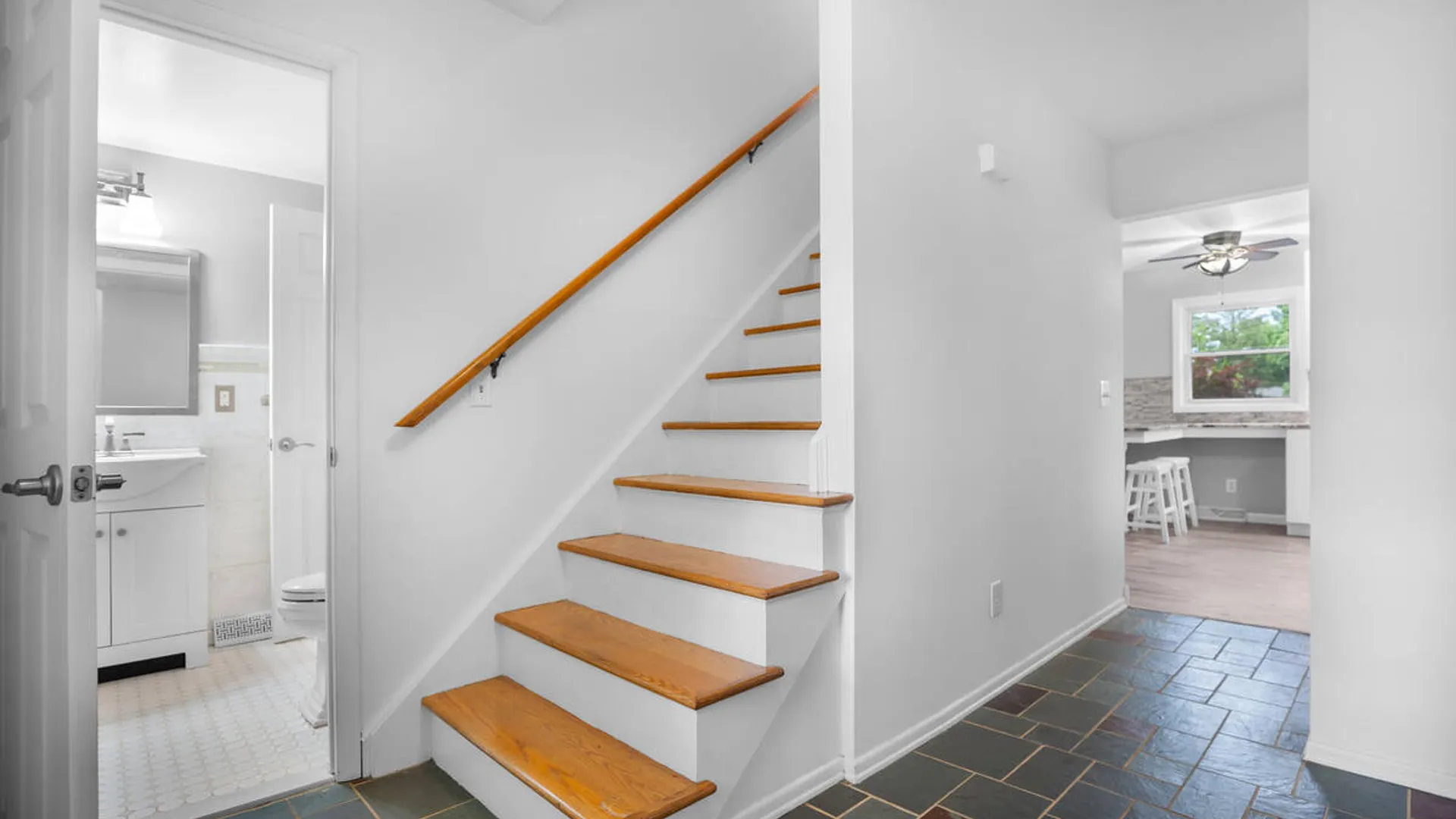 Property at 846 Northumberland Drive, Niskayuna, NY 12309 24