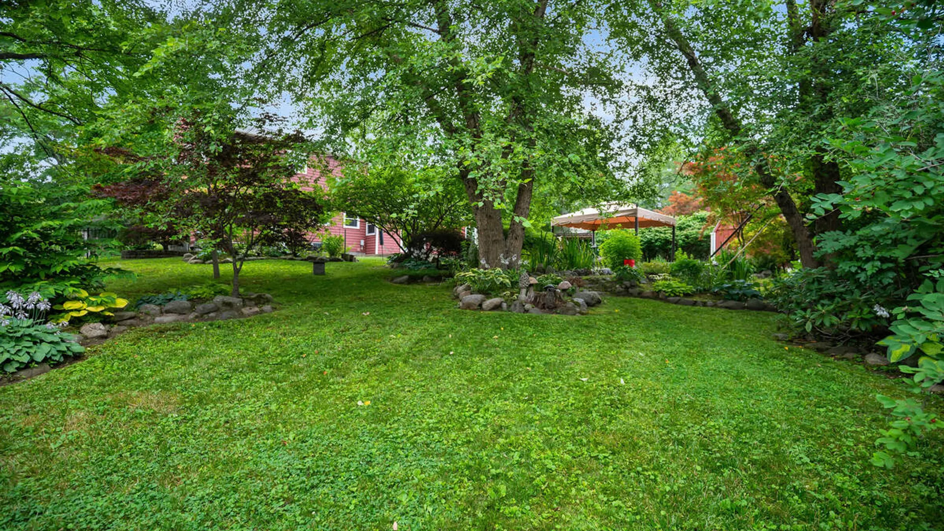 Property at 846 Northumberland Drive, Niskayuna, NY 12309 47