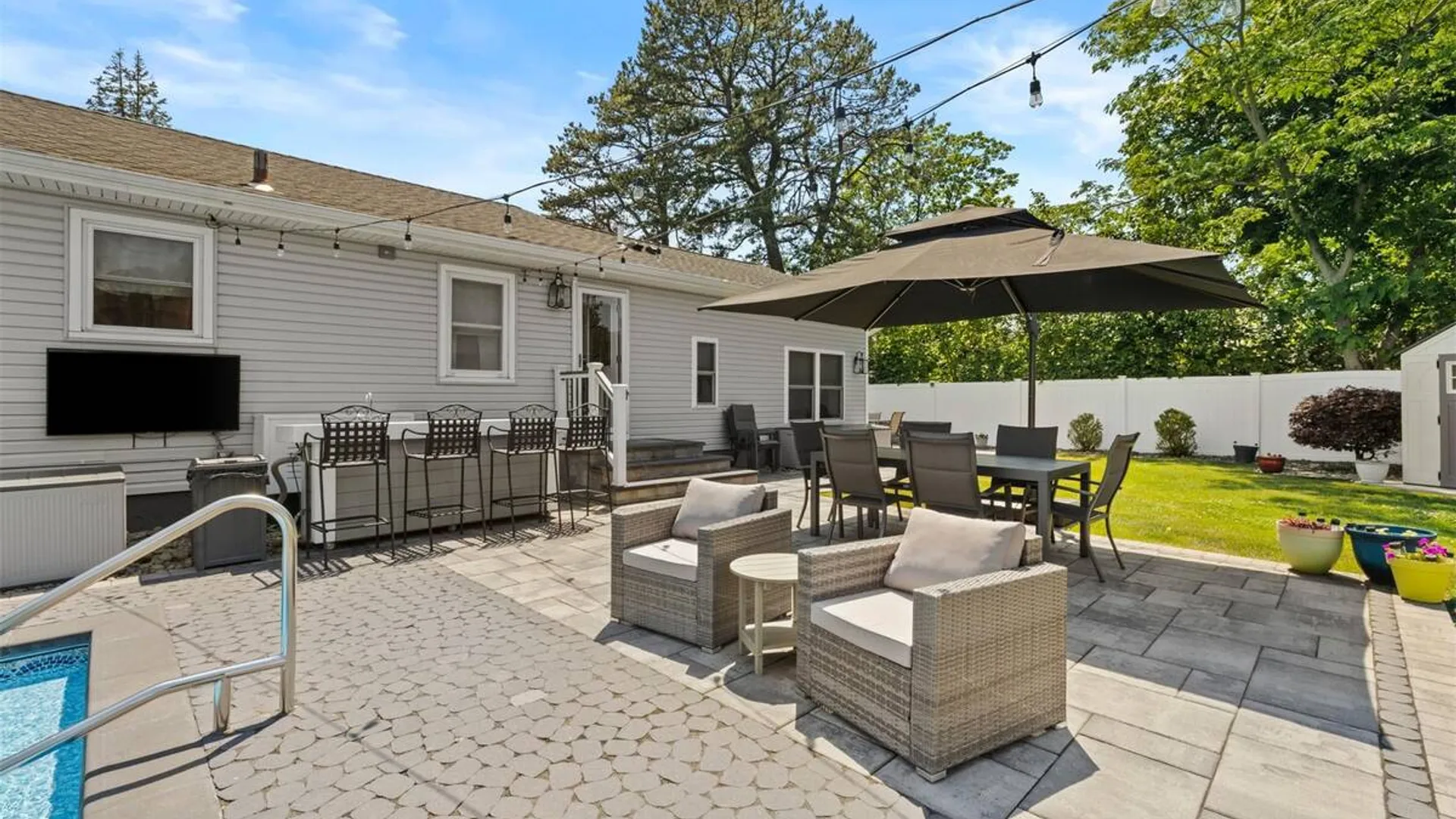 Property at 197 Marcy Street, West Babylon, NY 11704 20
