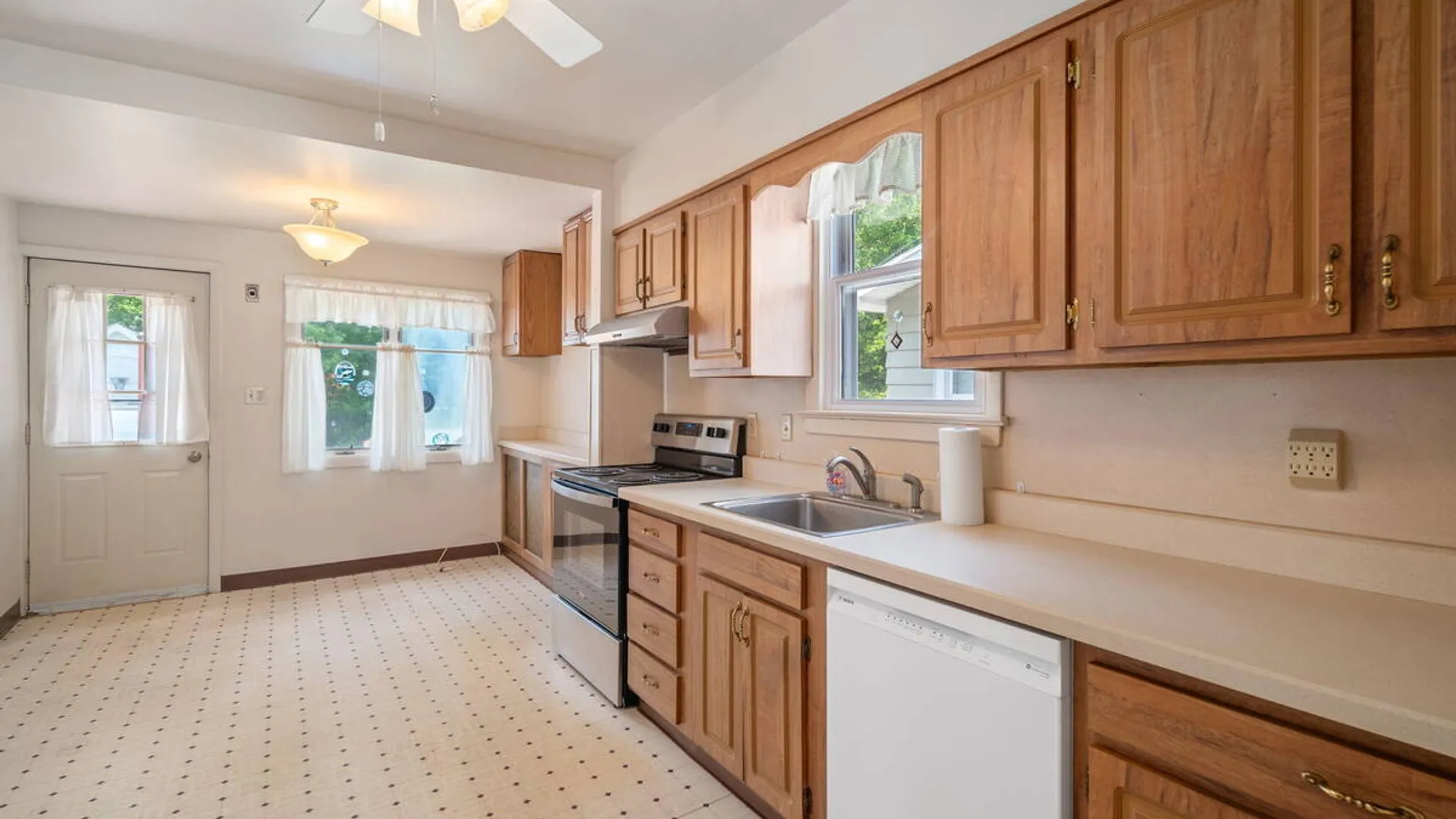Property at 19 Harris Avenue, Albany, NY 12208 14