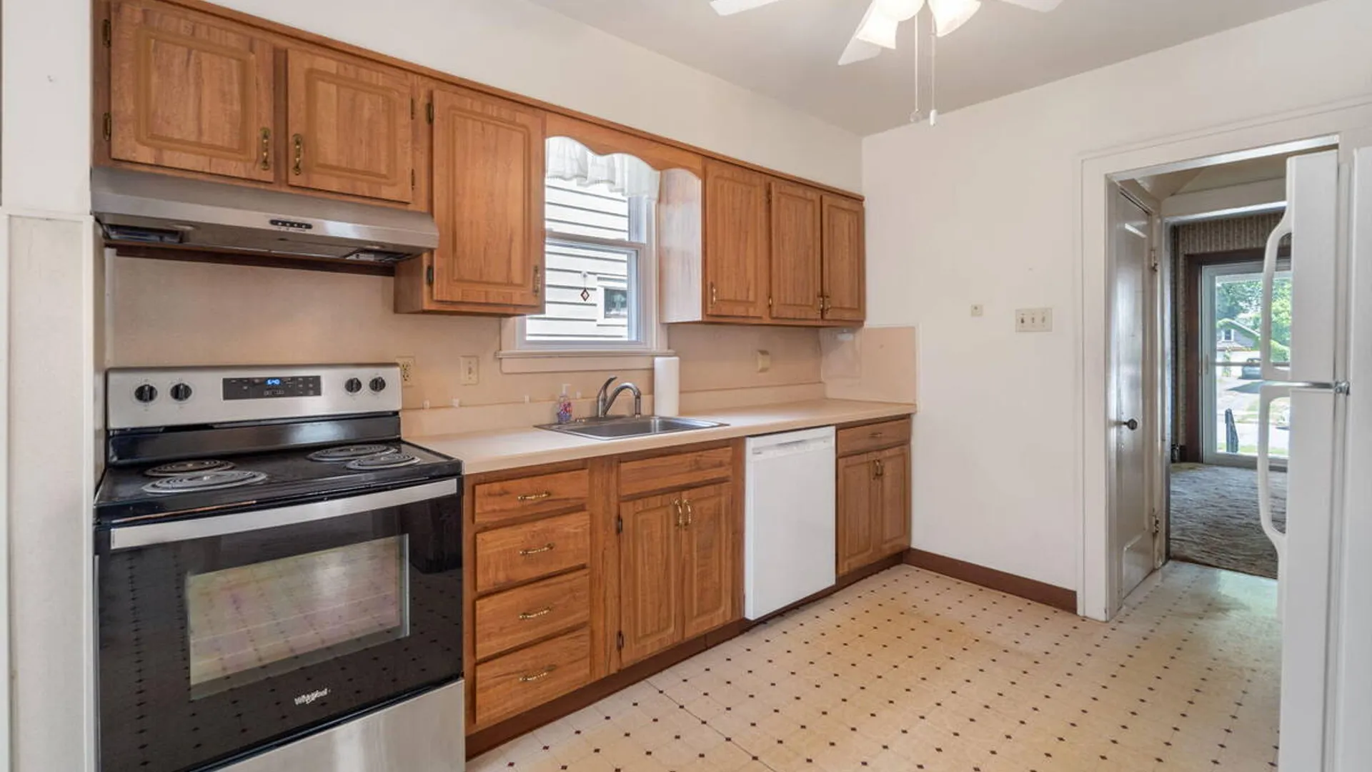 Property at 19 Harris Avenue, Albany, NY 12208 15