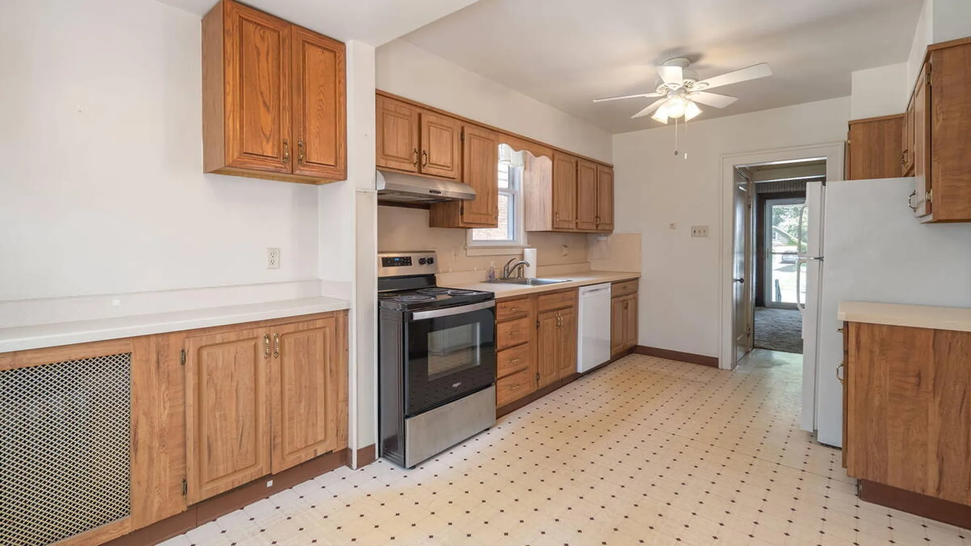 Property at 19 Harris Avenue, Albany, NY 12208 17