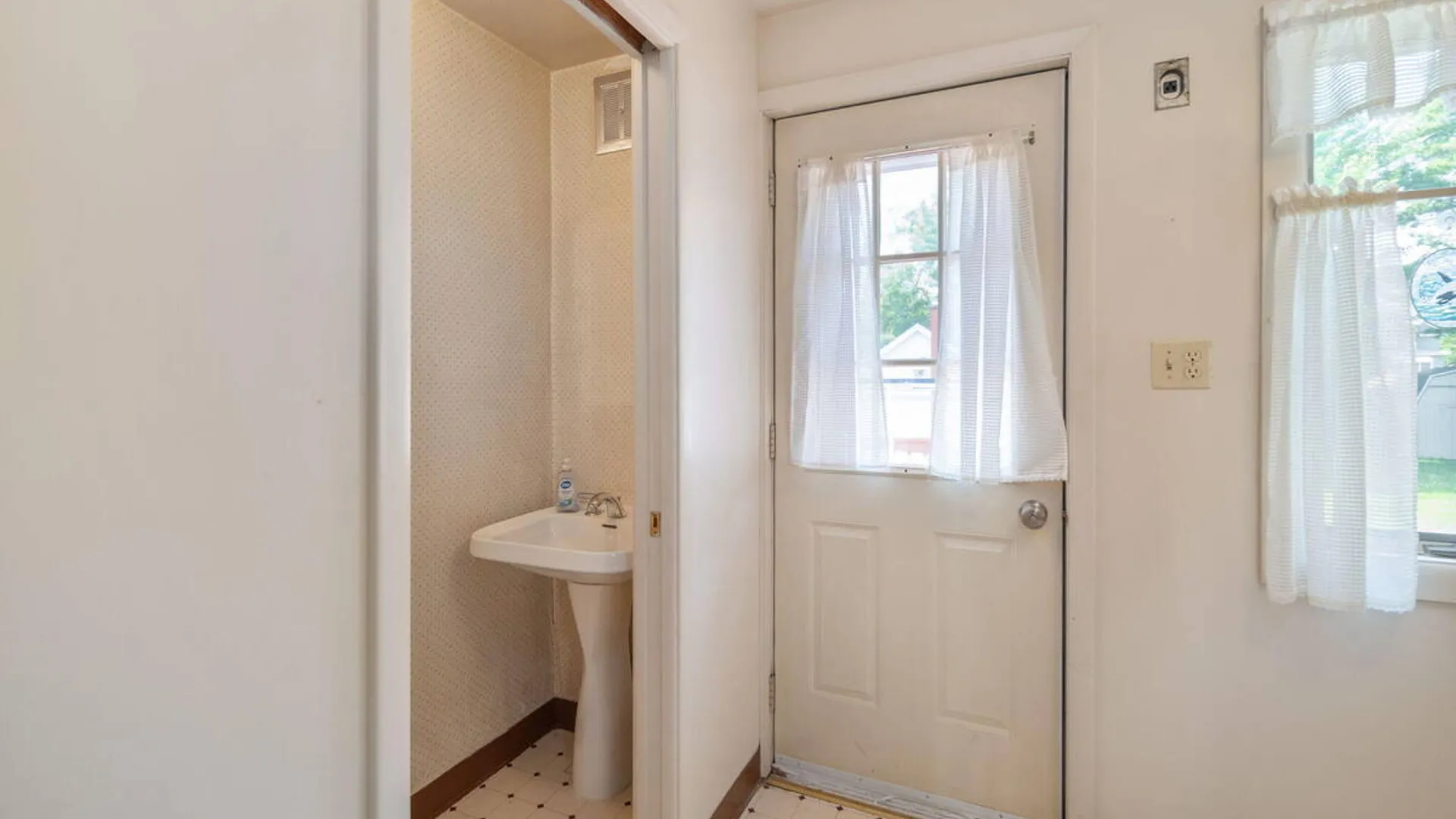 Property at 19 Harris Avenue, Albany, NY 12208 19