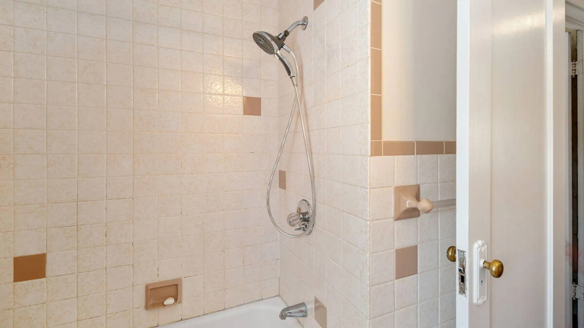 Property at 19 Harris Avenue, Albany, NY 12208 30
