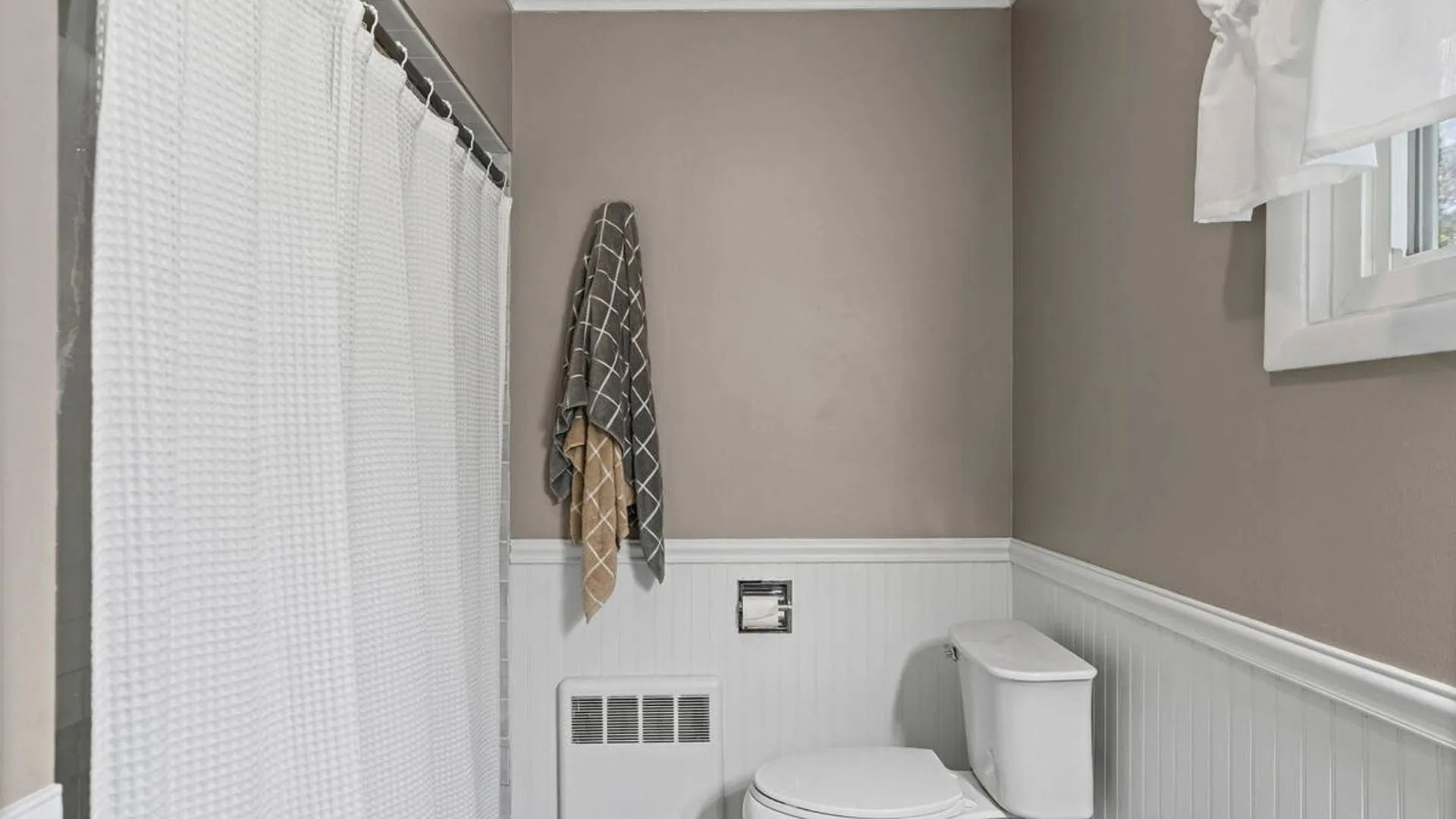 Property at 11 Alexander Street, Gloversville, NY 12078 19