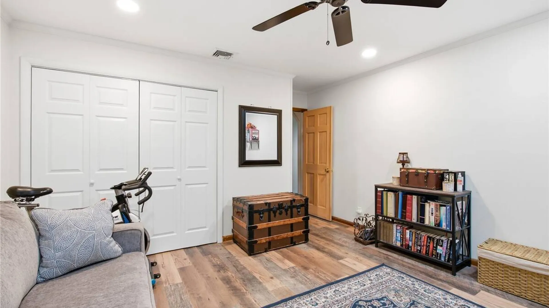 Property at 3 Parkside Avenue, Miller Place, NY 11764 16
