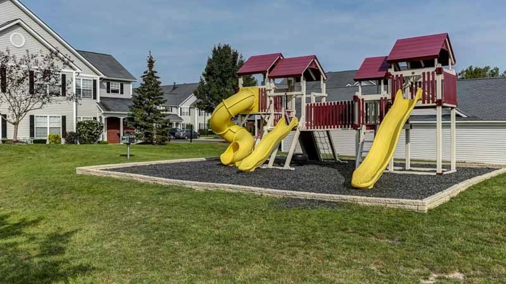 Property at 5 Autumn Creek Lane, Amherst, NY 14221 24