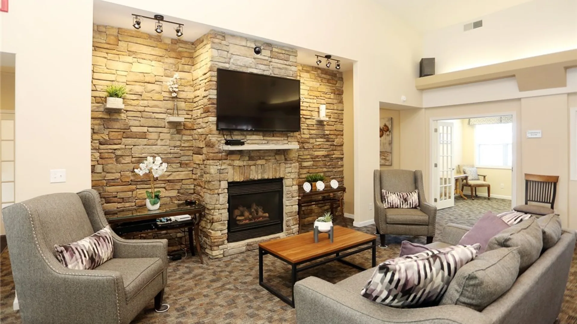 Property at 4100 Stonegate #2 Lane, Amherst, NY 14221 19