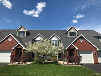 4100 Stonegate #2 Lane, Amherst, NY 14221