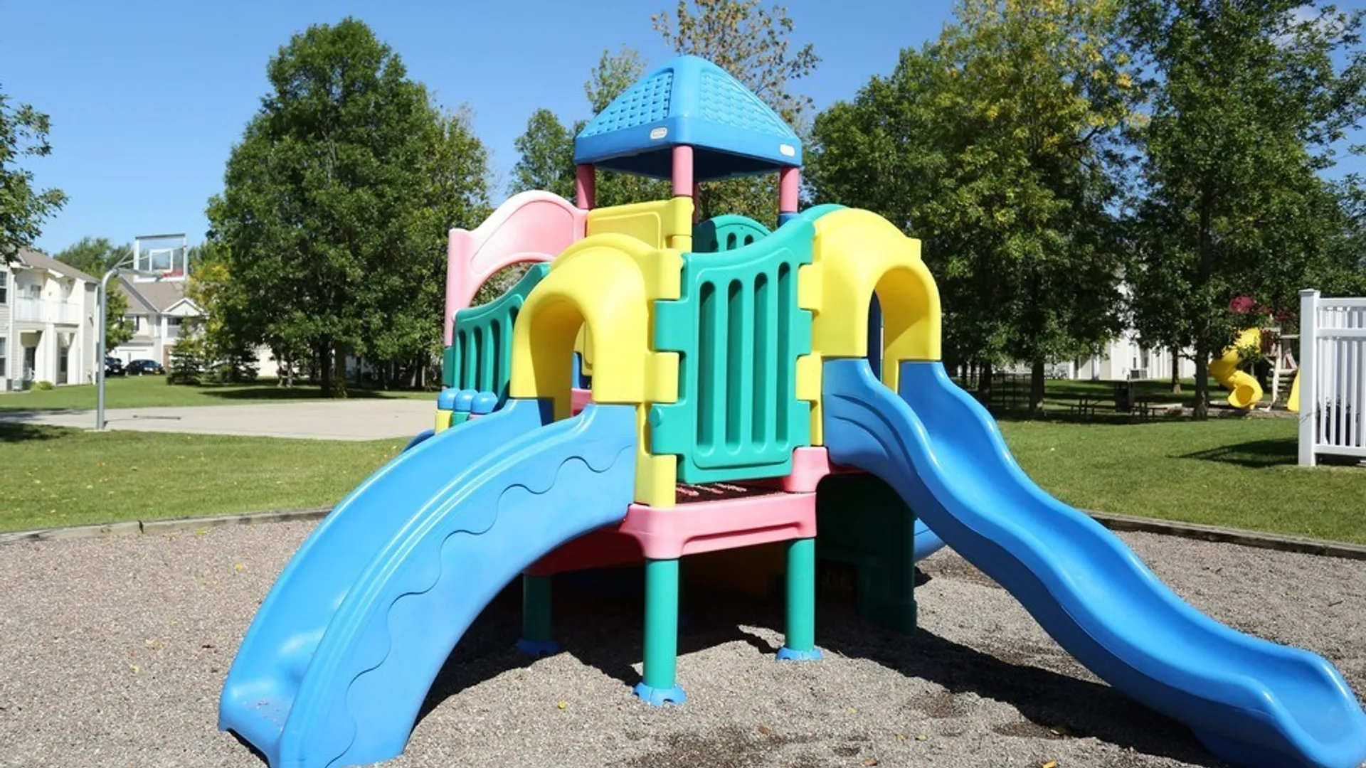 Property at 10 Arielle Court, Amherst, NY 14221 19