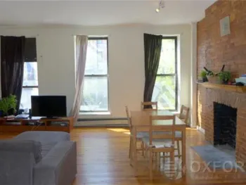 Property at 686 9th Avenue, New York, NY 10036