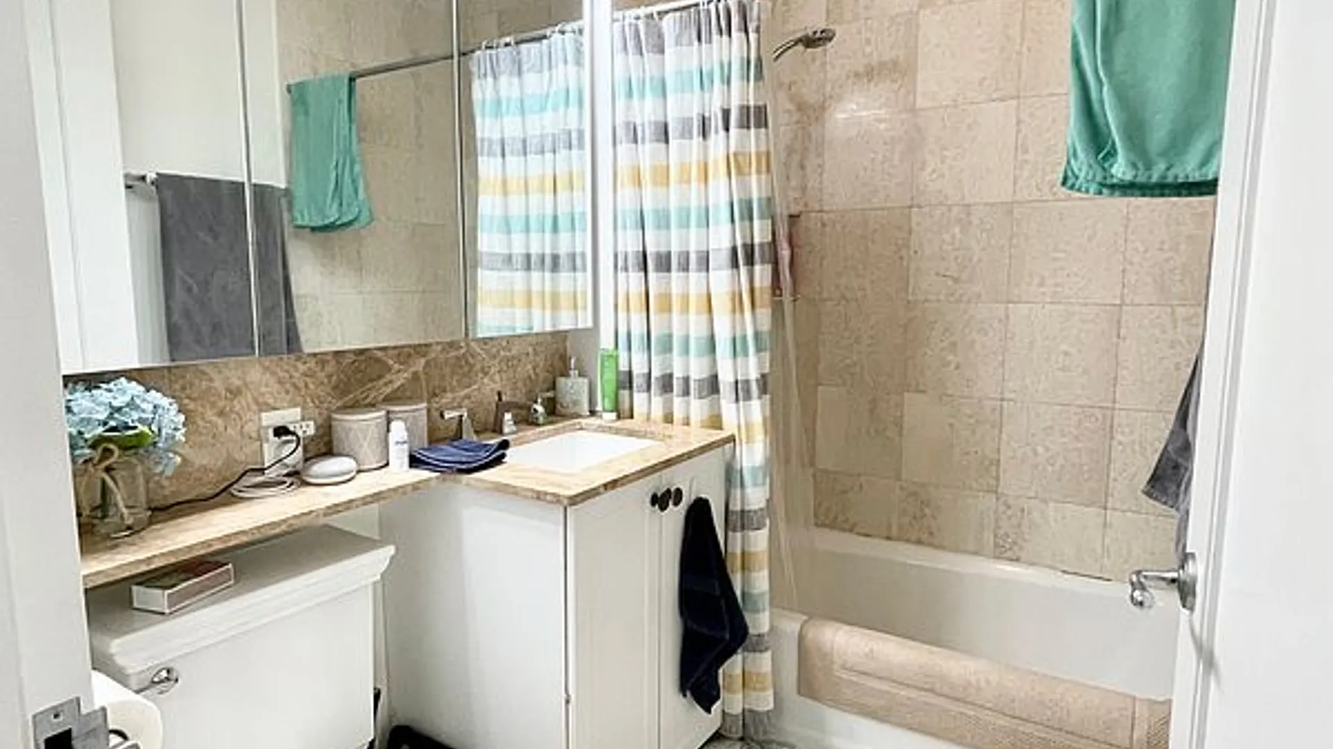 Property at 21-23 South William Street, New York, NY 10004 5