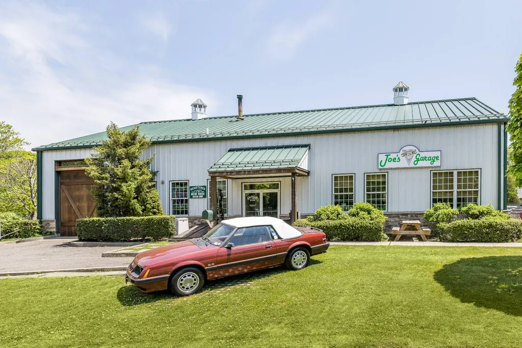 Property at 1426 North Sea Road, Southampton, NY 11968