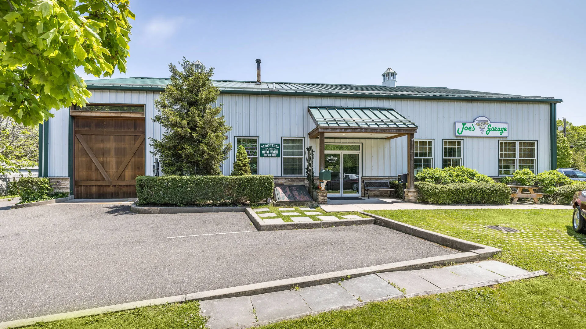 Property at 1426 North Sea Road, Southampton, NY 11968 3
