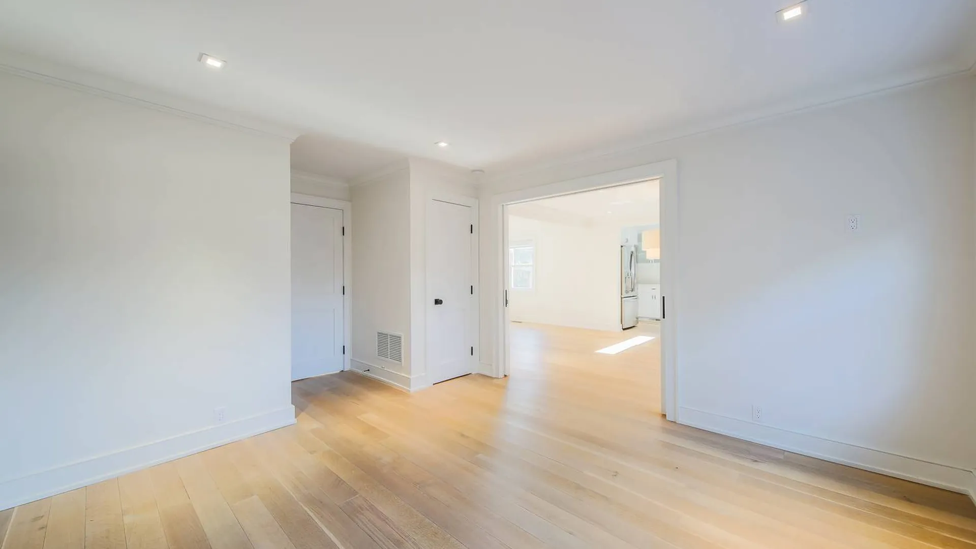 Property at 105 Newtown Lane, East Hampton, NY 11937 38
